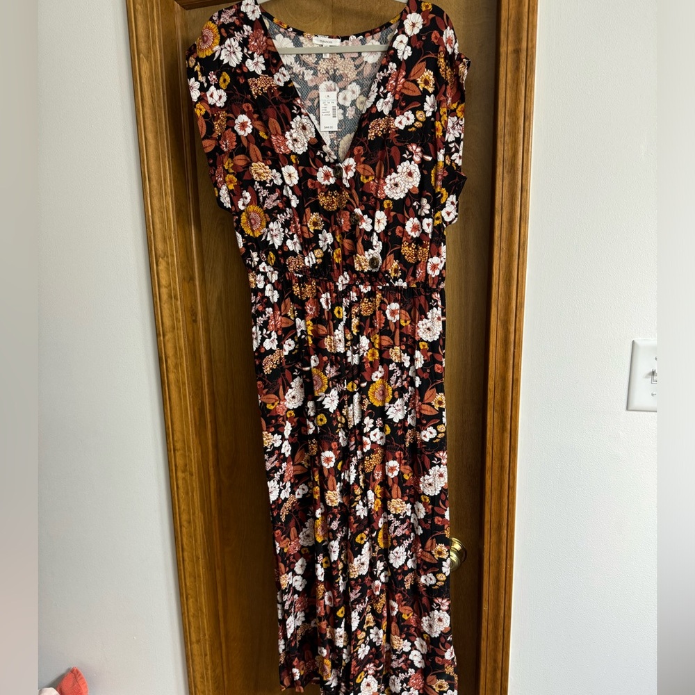 Women's wide leg jumpsuit, size XL. NWT